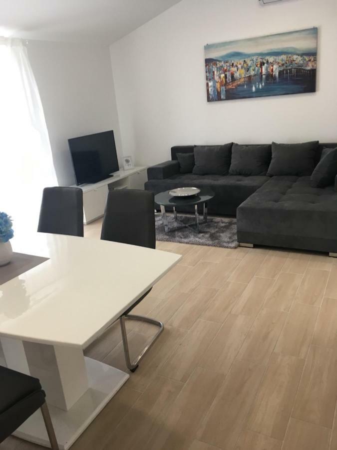 Luxury Apartments Vucinic Пироваць Екстер'єр фото